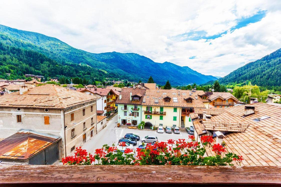 Appartamenti Vidi Pinzolo Exteriör bild