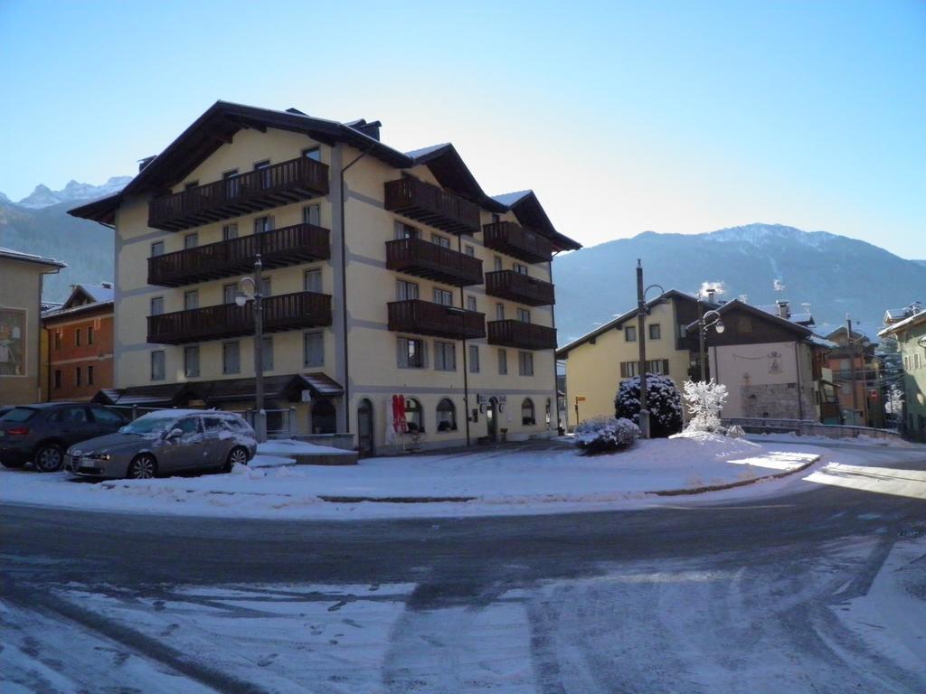Appartamenti Vidi Pinzolo Exteriör bild